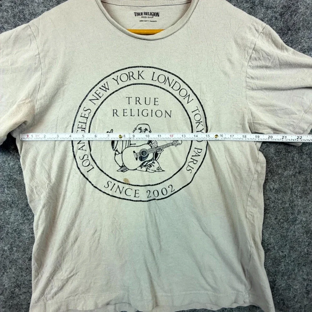 True Religion T-Shirt Mens Large Beige Buddha Guitar Graphic Print Cotton Casual